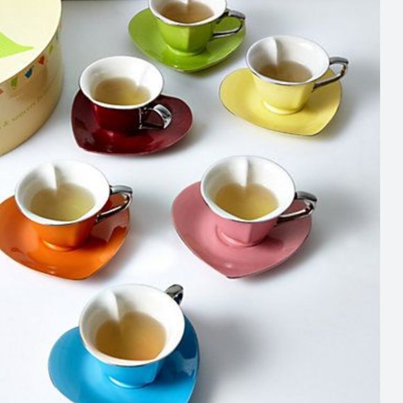 CLASSIC COFFEE & TEA Inside Out Heart Cup and Saucer Set with Platinum Trim - Picture 7 of 8